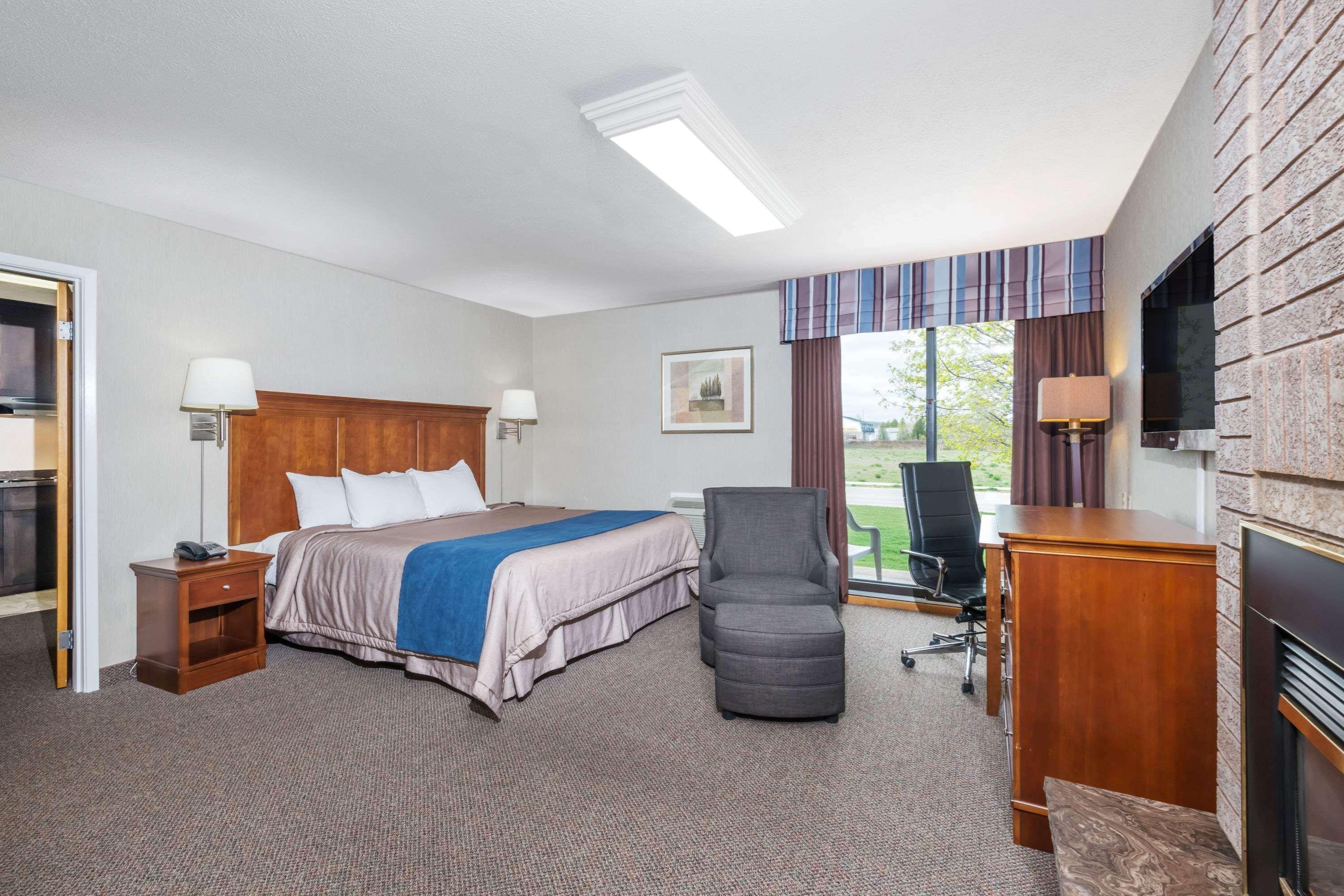 Hotel Super 8 By Wyndham Port Elgin Exterior foto